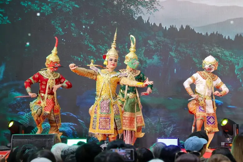 พาราไดซ์ พาร์ค ศูนย์การค้าในเครือเอ็ม บี ...