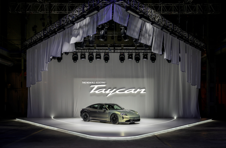 งานเปิดตัวไทคานน์ (Taycan) รุ่นใหม่ในภูมิ...
