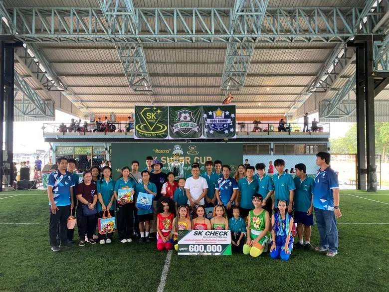 จบลงไปด้วยความอิ่มเอมใจ รอยยิ้มแห่งความสุ...