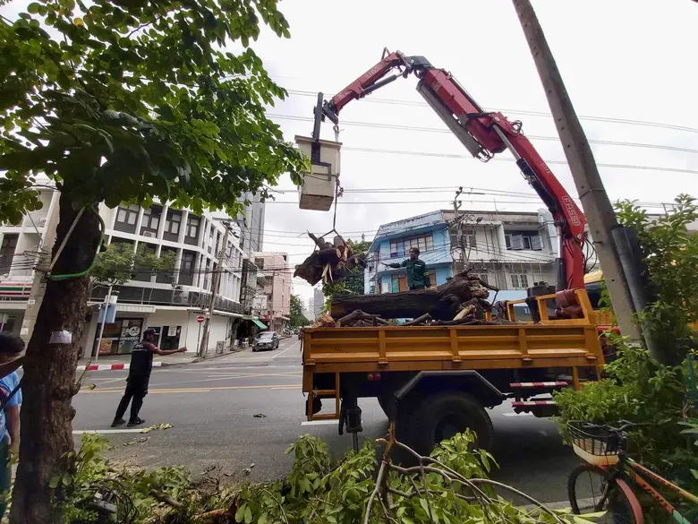 นางสาวสุขวิชญาณ์ นสมทรง ผู้อำนวยการเขตปทุ...