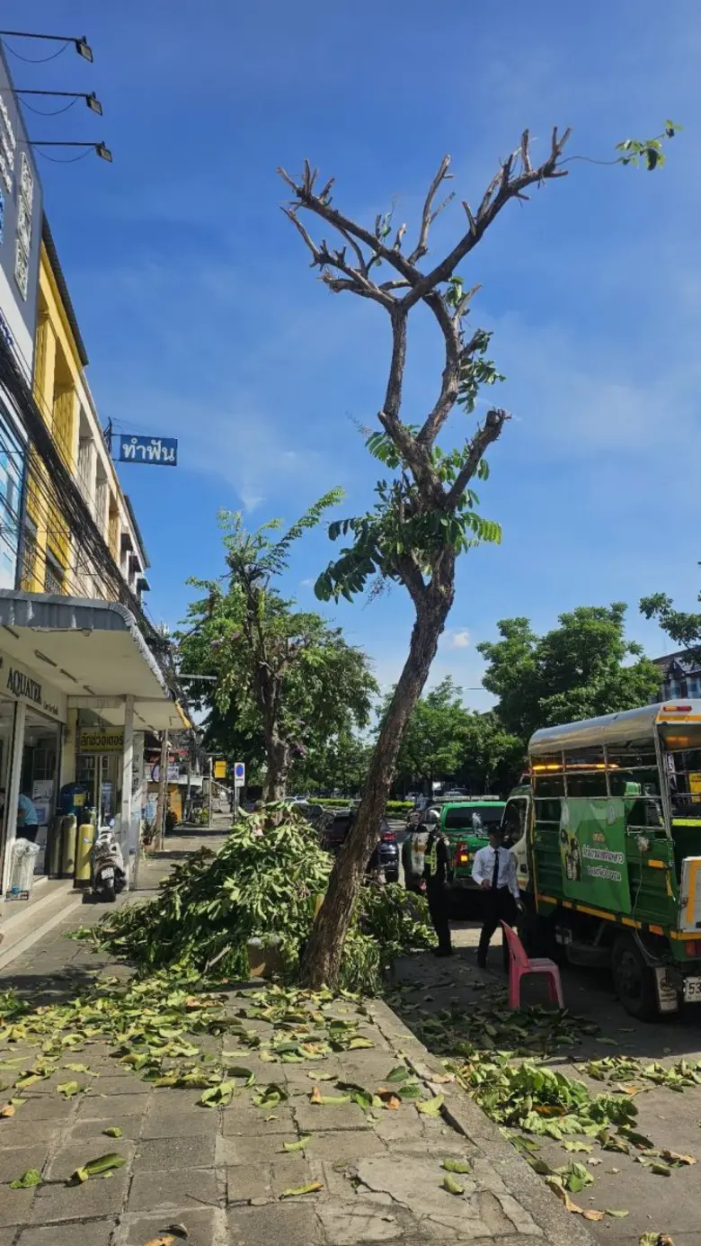 นายนพ ชูสอน ผู้อำนวยการเขตคันนายาว กทม. ก...