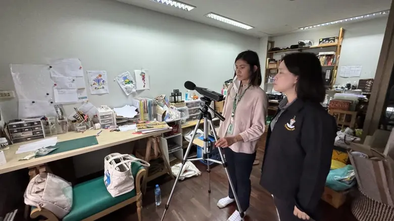 นางสายทิพย์ สุคนธ์มณี ผู้อำนวยการเขตพระโข...