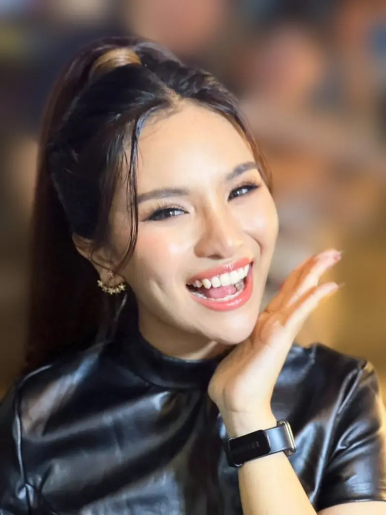 "พิมพลอย ภัชชาวีร์" (พลอย The Voice) ศิลป...