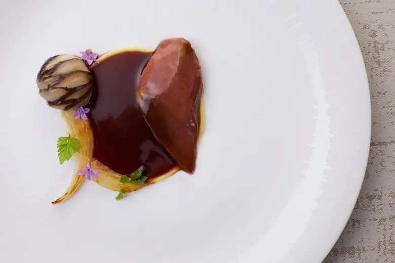 ห้องอาหารเอเลเมนท์ อินสไปร์ บาย เซล เบลอ ...