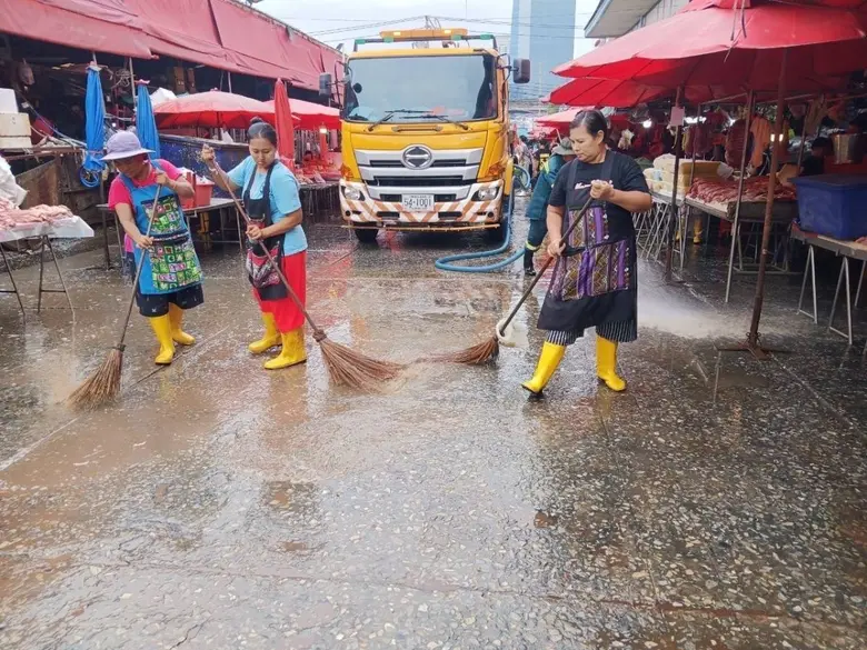 นางเบญญา อินทรวงศ์โชติ ผู้อำนวยการเขตคลอง...