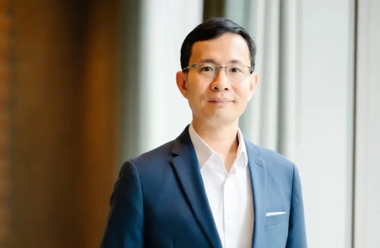 นายยิ่งยง เจียรวุฑฒิ รองกรรมการผู้จัดการ ...