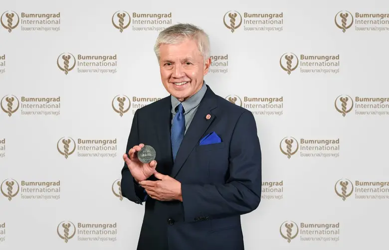 ดร. อาทิรัตน์ จารุกิจพิพัฒน์ ประธานเจ้าหน...