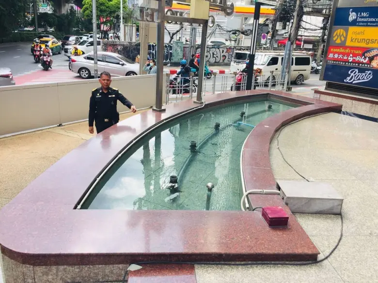 นางสาวสุชิรา ศิลานนท์ ผู้อำนวยการเขตวัฒนา...