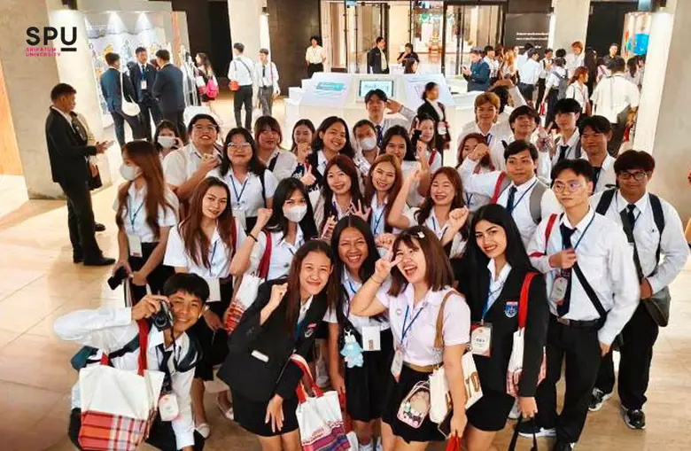 นักศึกษาคณะนิติศาสตร์ ม.ศรีปทุมเปิดประสบการณ์จริง! ร่วมสภาฯ สัมผัสการทำงานของผู้แทนราษฎร"