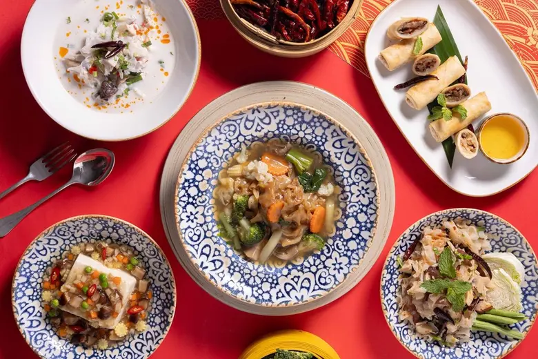 ห้องอาหารเวนติซี ชั้น 24 ณ โรงแรมเซ็นทารา...