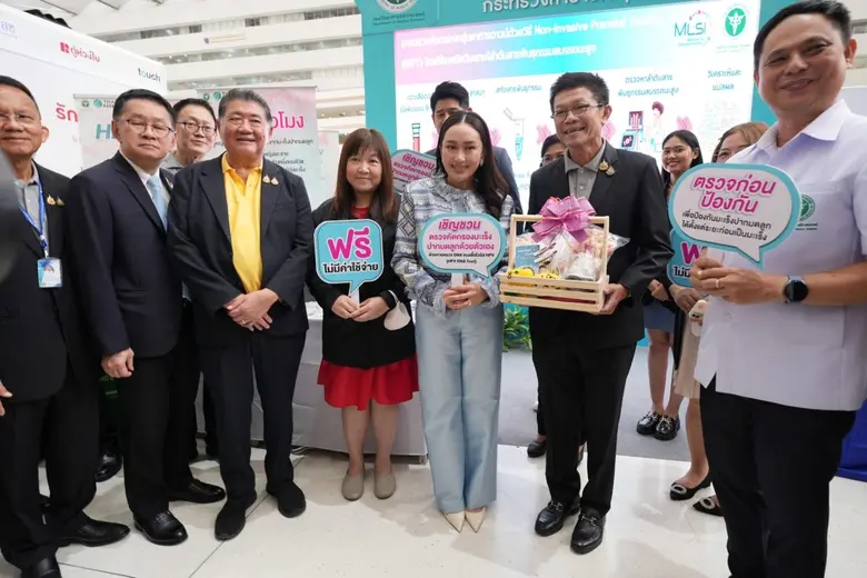 นางสาวแพทองธาร ชินวัตร นายกรัฐมนตรี เยี่ย...