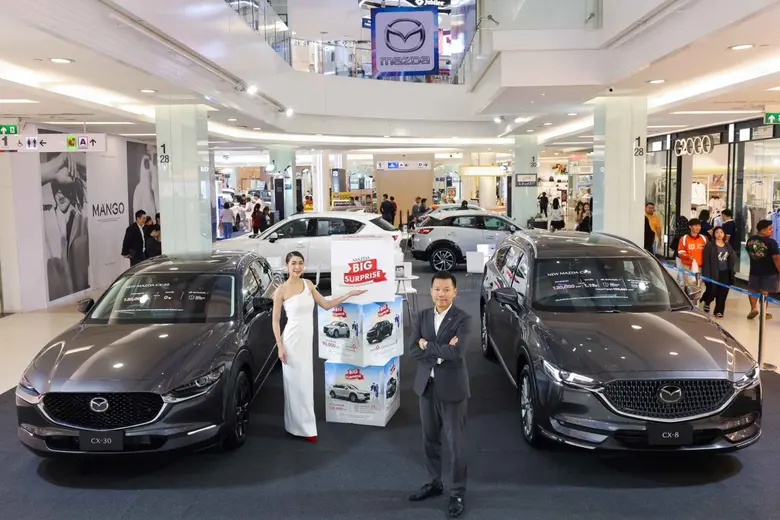 นายวัชระ เจียรบุญ ผู้จัดการทั่วไป ฝ่ายการ...