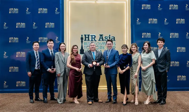 คุณณัฐพรรษ ตันบุญเอก ประธานเจ้าหน้าที่ฝ่า...