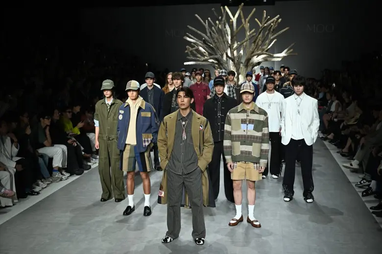 MOO Bangkok (หมู แบงค็อก) แบรนด์เสื้อผ้าผ...