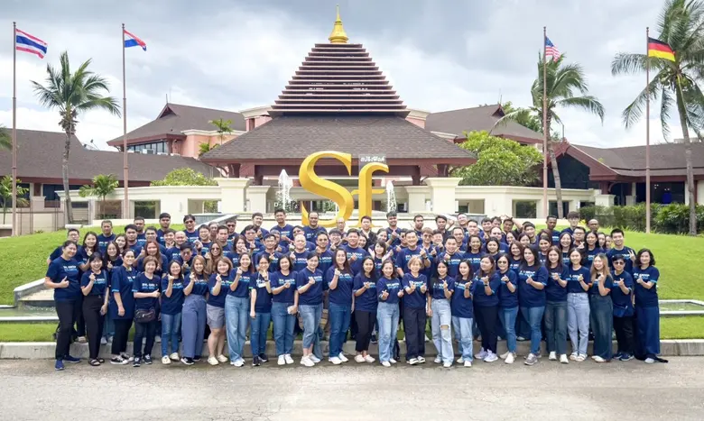 นายสุรเดช มุขยางกูร ประธานกรรมการบริหาร เอสวีแอล กร...