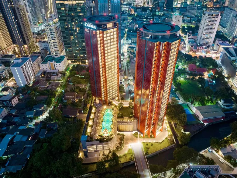 "โรงแรมชาเทรียม แกรนด์ กรุงเทพฯ" (Chatriu...