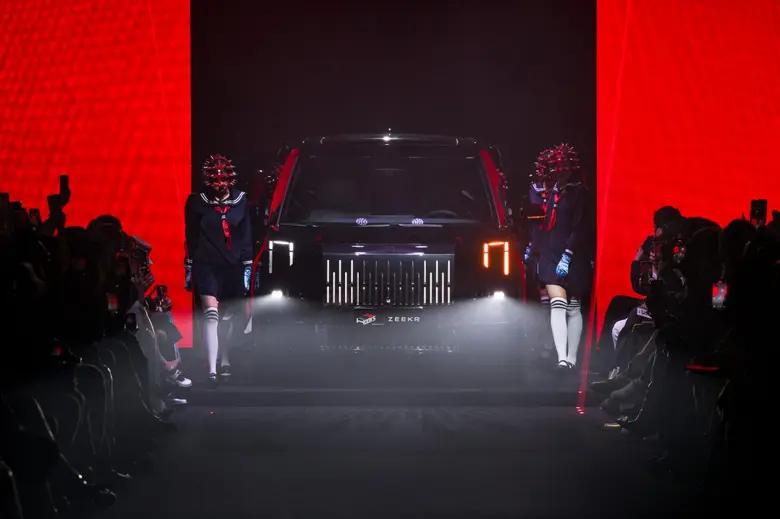ZEEKR แบรนด์ยานยนต์พลังงานไฟฟ้าลักชูรีระด...
