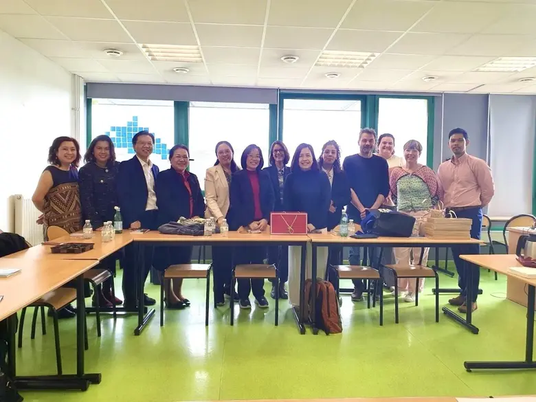 ดร.โศรดา วัลภา รองผู้ว่าการวิจัยและพัฒนา ...