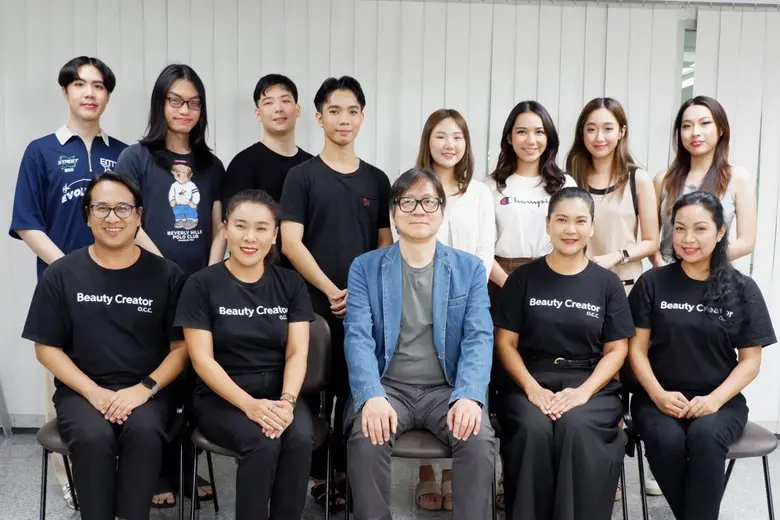 สุวภา ศิริวรรณ หัวหน้าหน่วยอบรมแต่งหน้าแล...