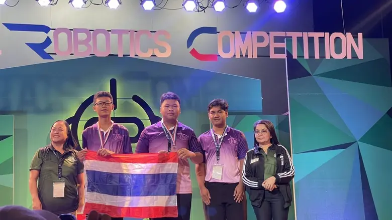 โรงเรียนมัธยมแพรกษาวิเทศศึกษา จ.สมุทรปราการ ได้อันดับ3 รับเหรียญทองแดง ประเภทหุ่นยนต์สำรวจดาวเคราะห์ในการแข่งขัน GLOBAL ROBOTICS COMPETITION 2024 ณ ประเทศฟิลิปปินส์