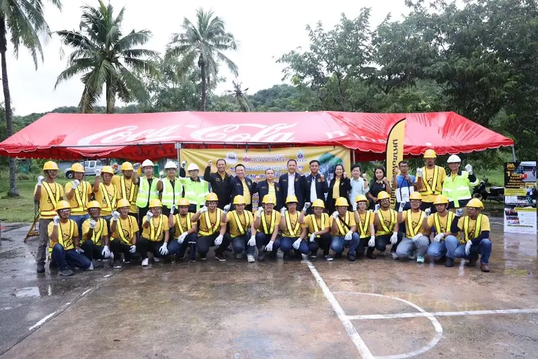 นายอารี ไกรนรา เลขานุการรัฐมนตรีว่าการกระ...