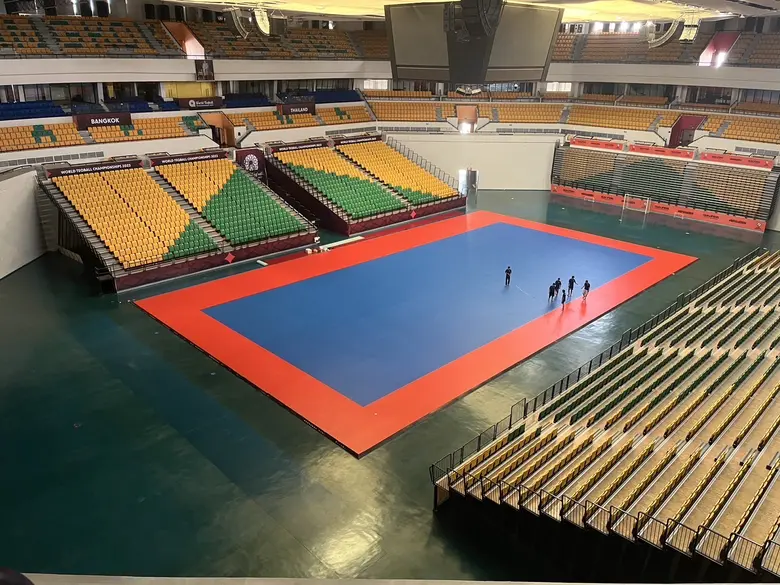 กทม. ปรับปรุงพื้นสนามและระบบไฟศูนย์กีฬาบางกอกอารีนา-รอมติที่ประชุมใช้สนามจัดแข่งขันกีฬาซีเกมส์ 2025