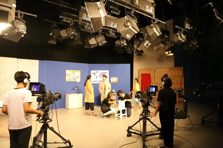 คณะวารสารศาสตร์และสื่อสารมวลชน มหาวิทยาลั...