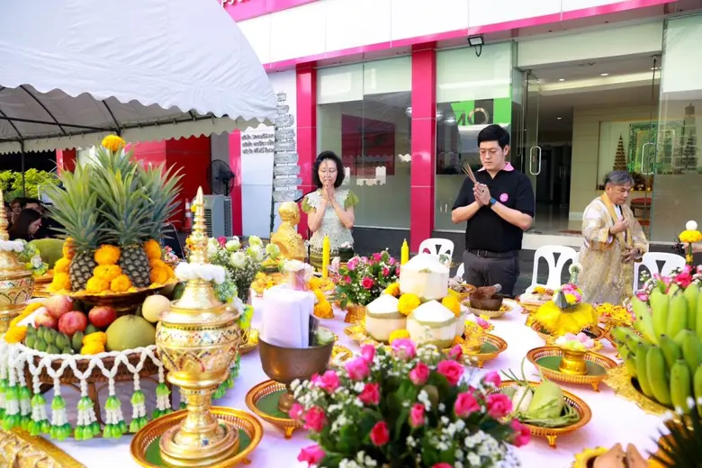 คุณพริ้งเพรา โตกะคุณะ ประธานกรรมการบริหาร...