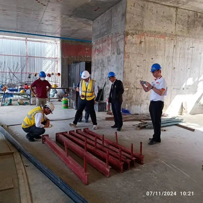 นายธวัชชัย นภาศักดิ์ศรี ผู้อำนวยการสำนักก...