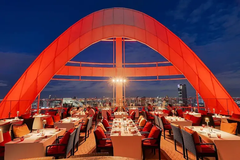 เอาใจสายหิวยามดึก ยามค่ำคืนกับอาหารจานพิเ...