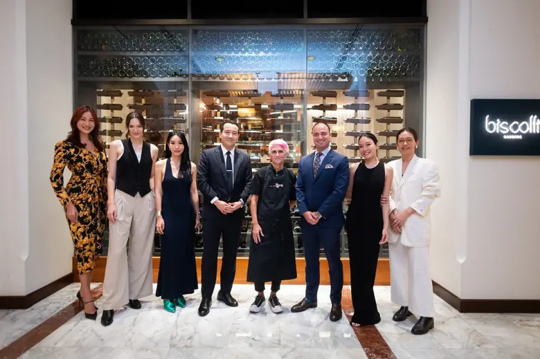 มร.โฆเซ่ ซันเลส ผู้จัดการทั่วไป โรงแรมอนั...