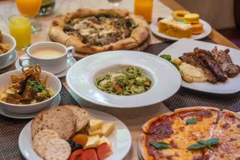 สัมผัสความอร่อยของ ซีฟู้ดสดใหม่ตระการตา แ...