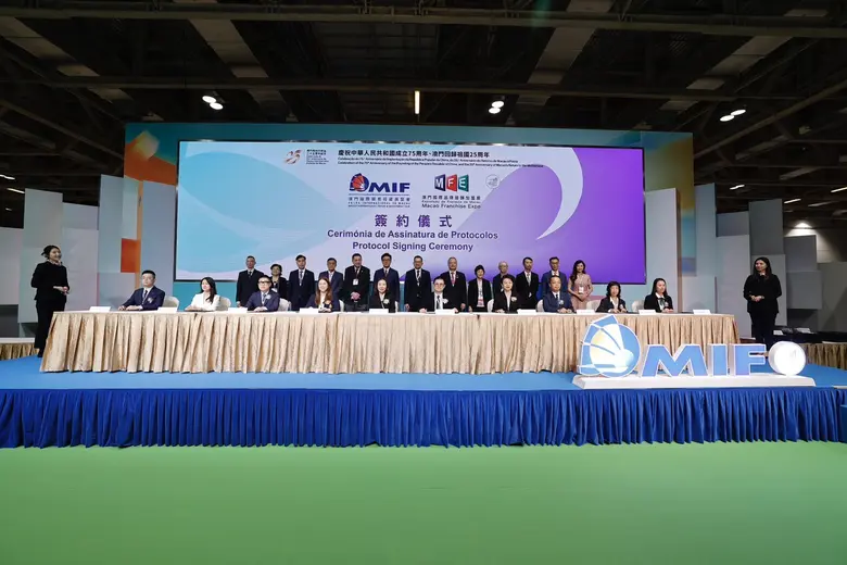 "CEO-NV ร่วมตัดริบบิ้นก่อตั้งแพลตฟอร์มการเปลี่ยนแปลงด้านสุขภาพการแพทย์ แผนจีน-ไทย-มาเก๊า"