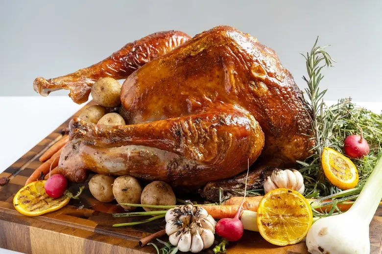 เคป แอนด์ แคนทารี โฮเทลส์ เชิญร่วมดื่มด่ำ...