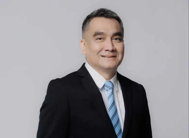 นายพรชลิต พลอยกระจ่าง รองกรรมการผู้จัดการ...