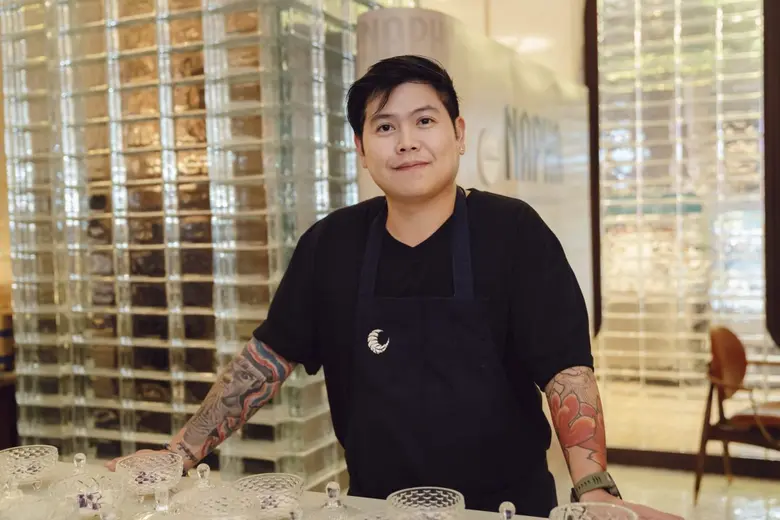 "NAPHA Flagship Store" แห่งแรกอย่างเป็นทา...