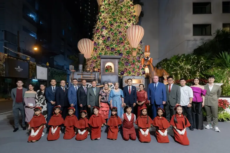 หม่อมหลวงสราลี กิติยากร ให้เกียรติเป็นประ...