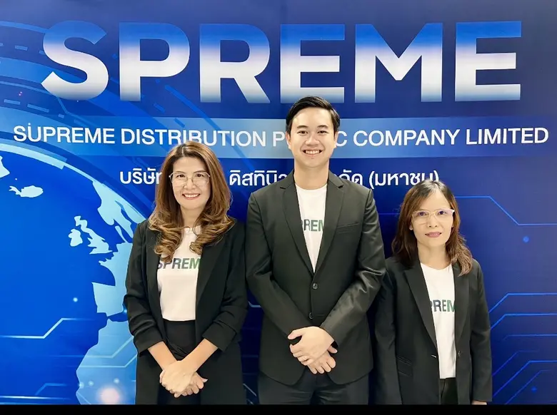 คุณภาณุพงศ์ ขันธโมลีกุล (กลาง) รองประธานเ...