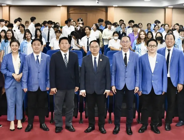 ผู้ช่วยศาสตราจารย์ ดร.สิงห์ สิงห์ขจร คณบด...