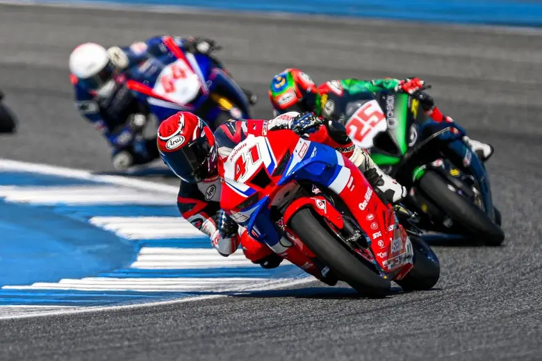 "ฮอนด้า เรซซิ่ง ไทยแลนด์" พร้อมล่าชัยชนะ ...