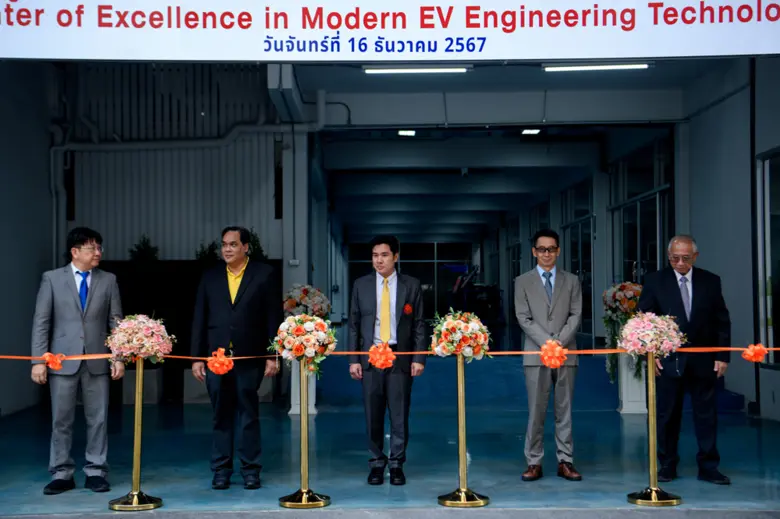 ศ.ดร. สุชาติ เซี่ยงฉิน อธิการบดีมหาวิทยาล...