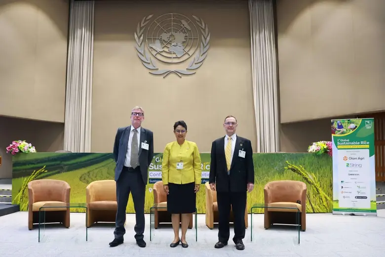 การพัฒนาด้านเทคโนโลยี การเงิน และกฎระเบีย...