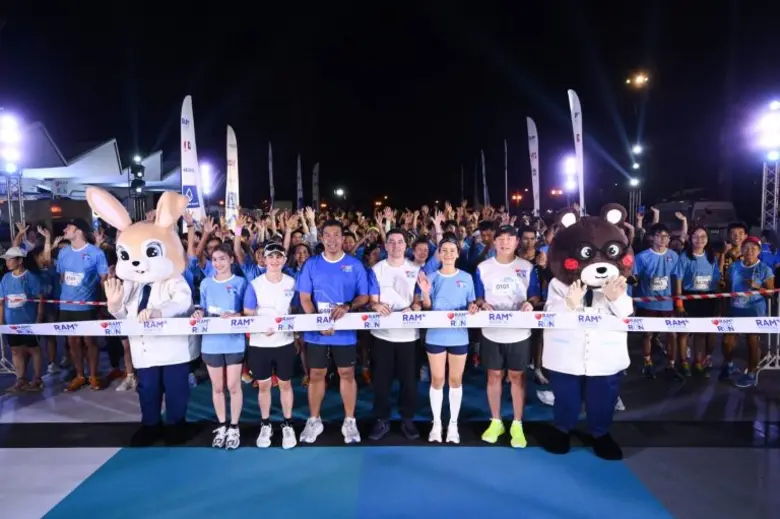 เหล่าคนดังนำทีมโดย "ดู๋ สัญญา คุณากร, แอน...