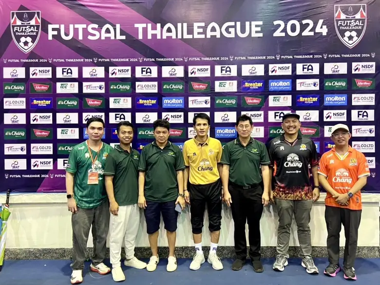 นายแทน เทือกสุบรรณ (คนที่ 2 จากขวา) ประธา...