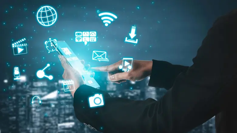 เจฟฟรีย์ ฮิววิตต์ รองประธานนักวิเคราะห์กา...