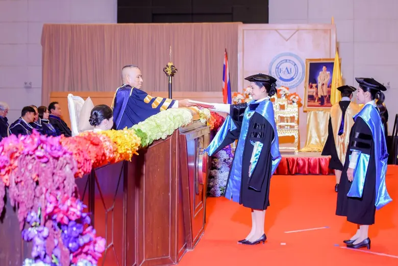มหาวิทยาลัยอีสเทิร์นเอเชีย จัดพิธีประสาทป...