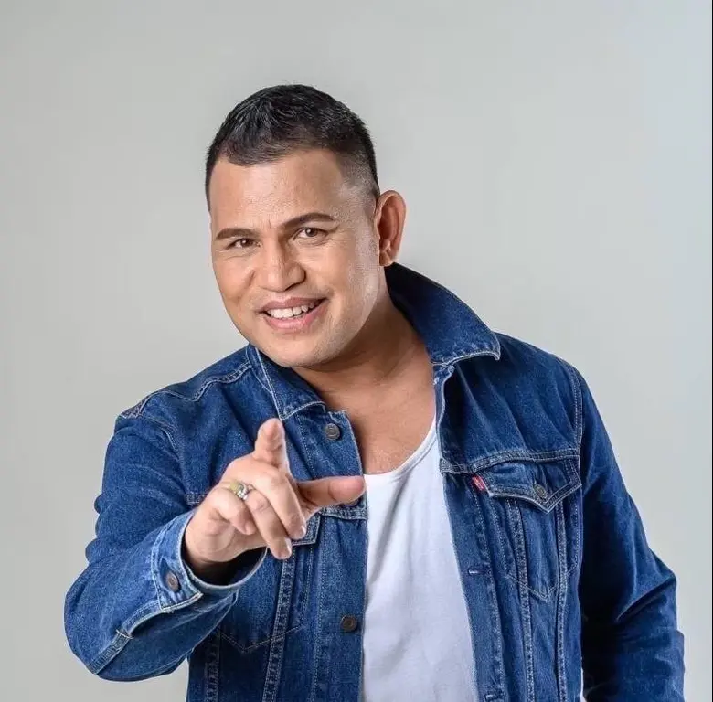 "บ่าววี" ศิลปินลูกทุ่ง-เพื่อชีวิตแดนสะตอต...