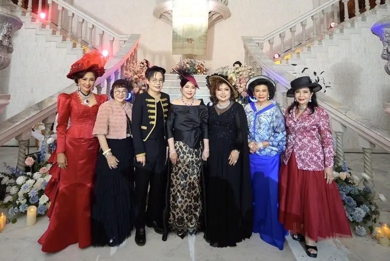 นิตยสาร Howe และ Howe Club ร่วมด้วยสมาชิก...