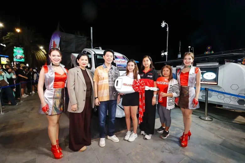 คุณปรเมศวร์ งามพิเชษฐ์ นายกเมืองพัทยา และ...