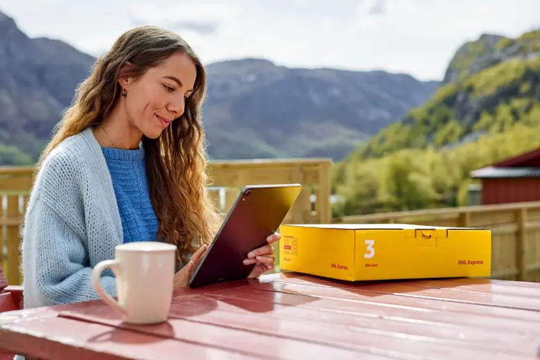 ดีเอชแอล เอ๊กซ์เพรส และมหาวิทยาลัยมาสทริช...